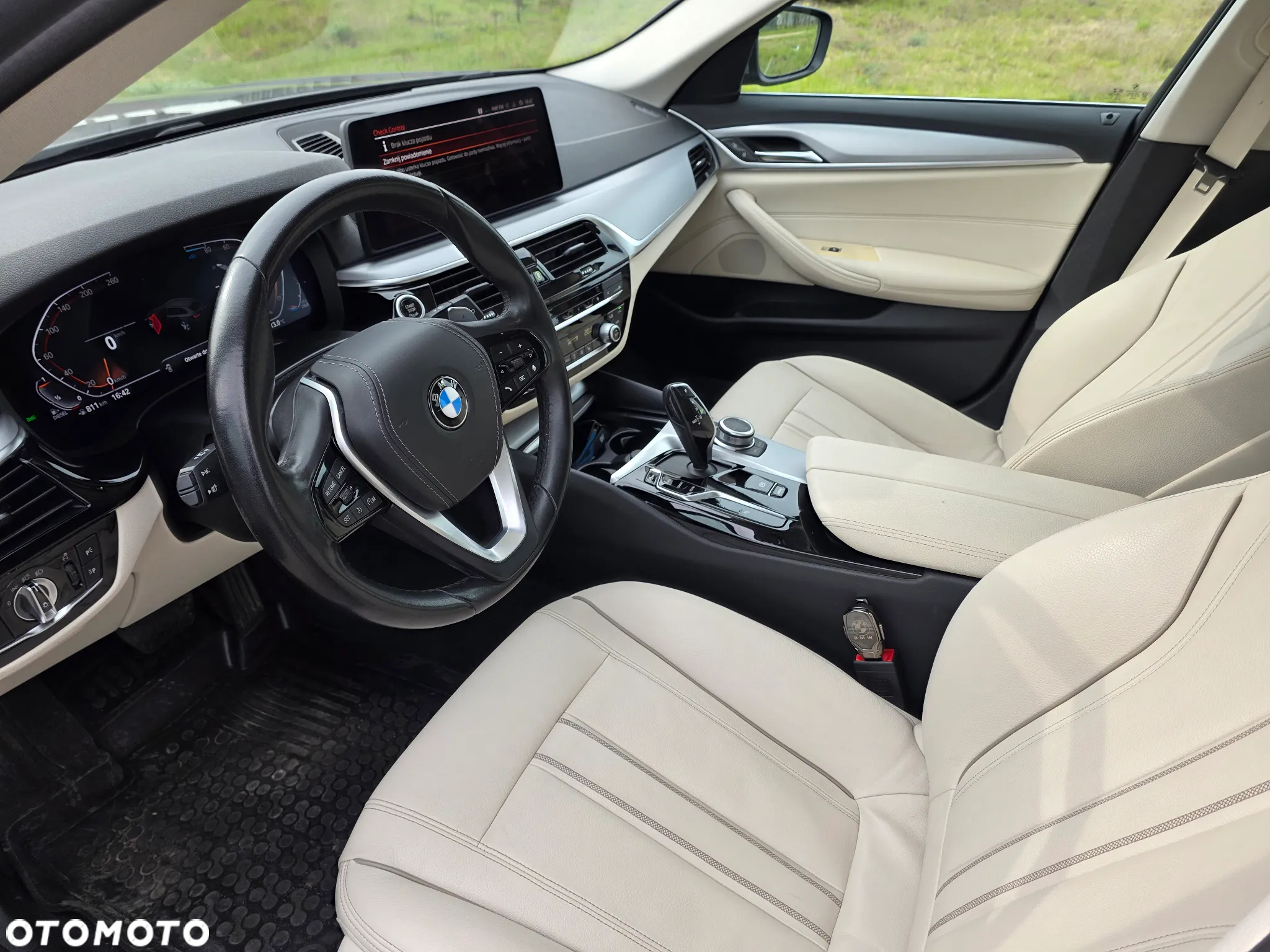 BMW Seria 5 520d Touring Luxury Line - 16