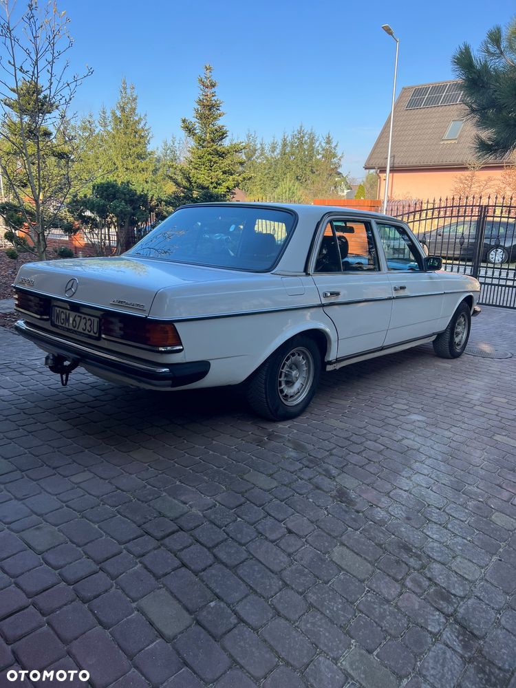 Mercedes-Benz W123 - 3