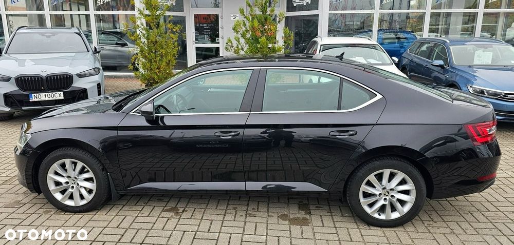 Skoda Superb 2.0 TDI SCR Ambition DSG - 9