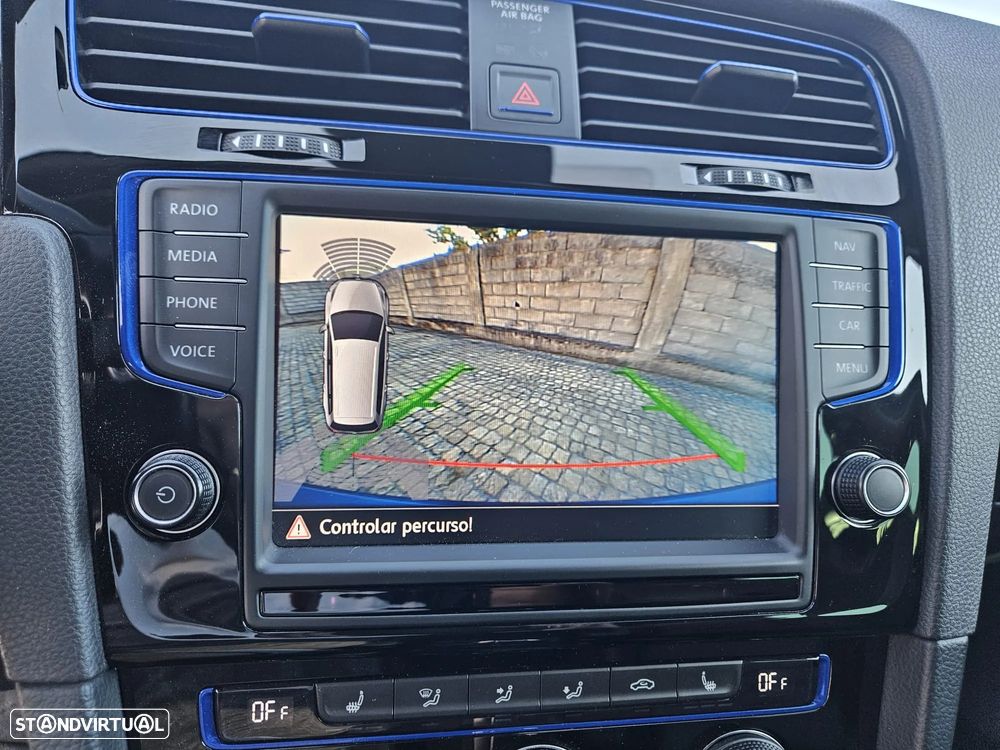 VW Golf Variant R 4Motion BlueMotion DSG - 17