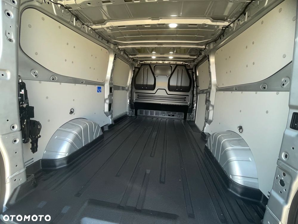 Ford Transit Custom - 13