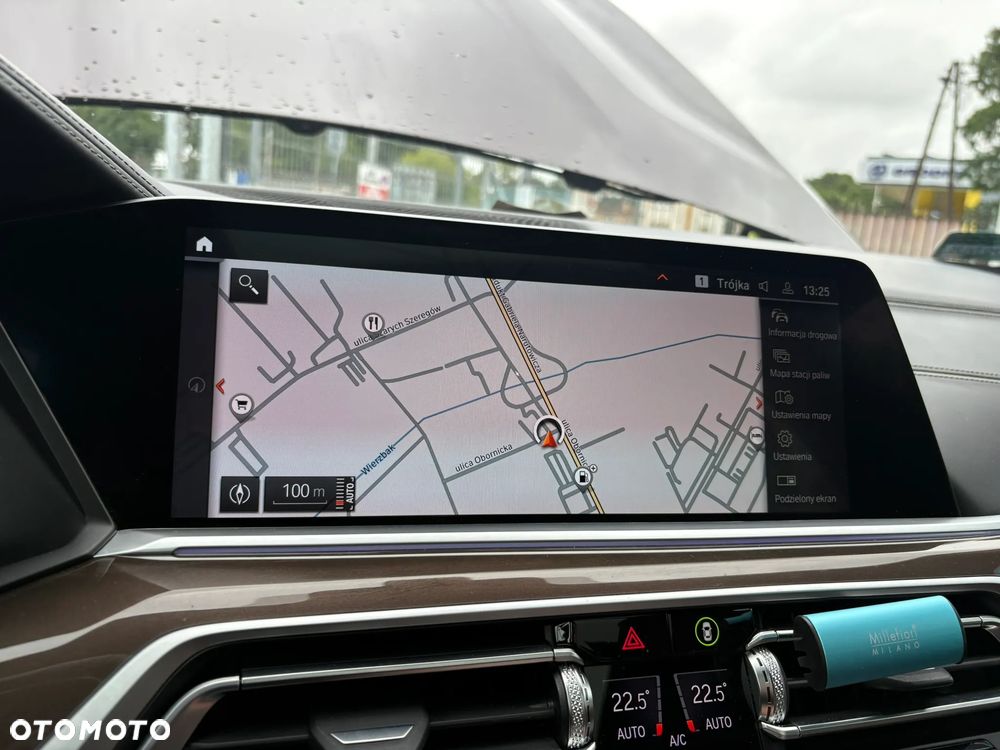 BMW X7 M50i sport - 24