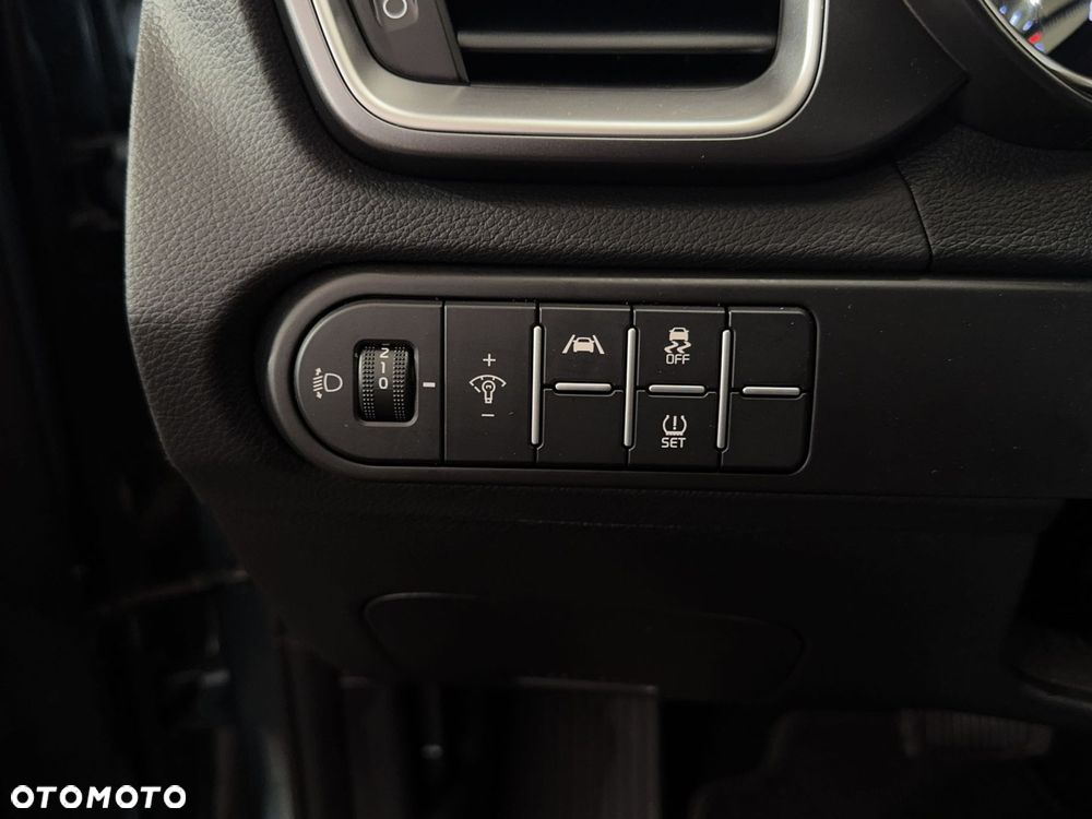 Kia XCeed - 27