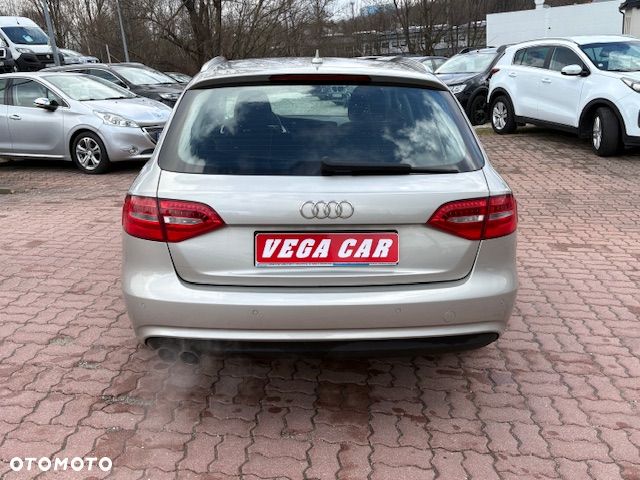Audi A4 Avant 2.0 TDI - 16