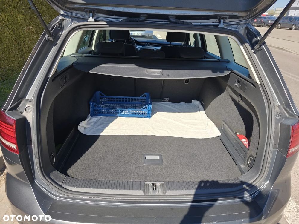 Volkswagen Passat 2.0 TDI (BlueMotion Technology) Comfortline - 22