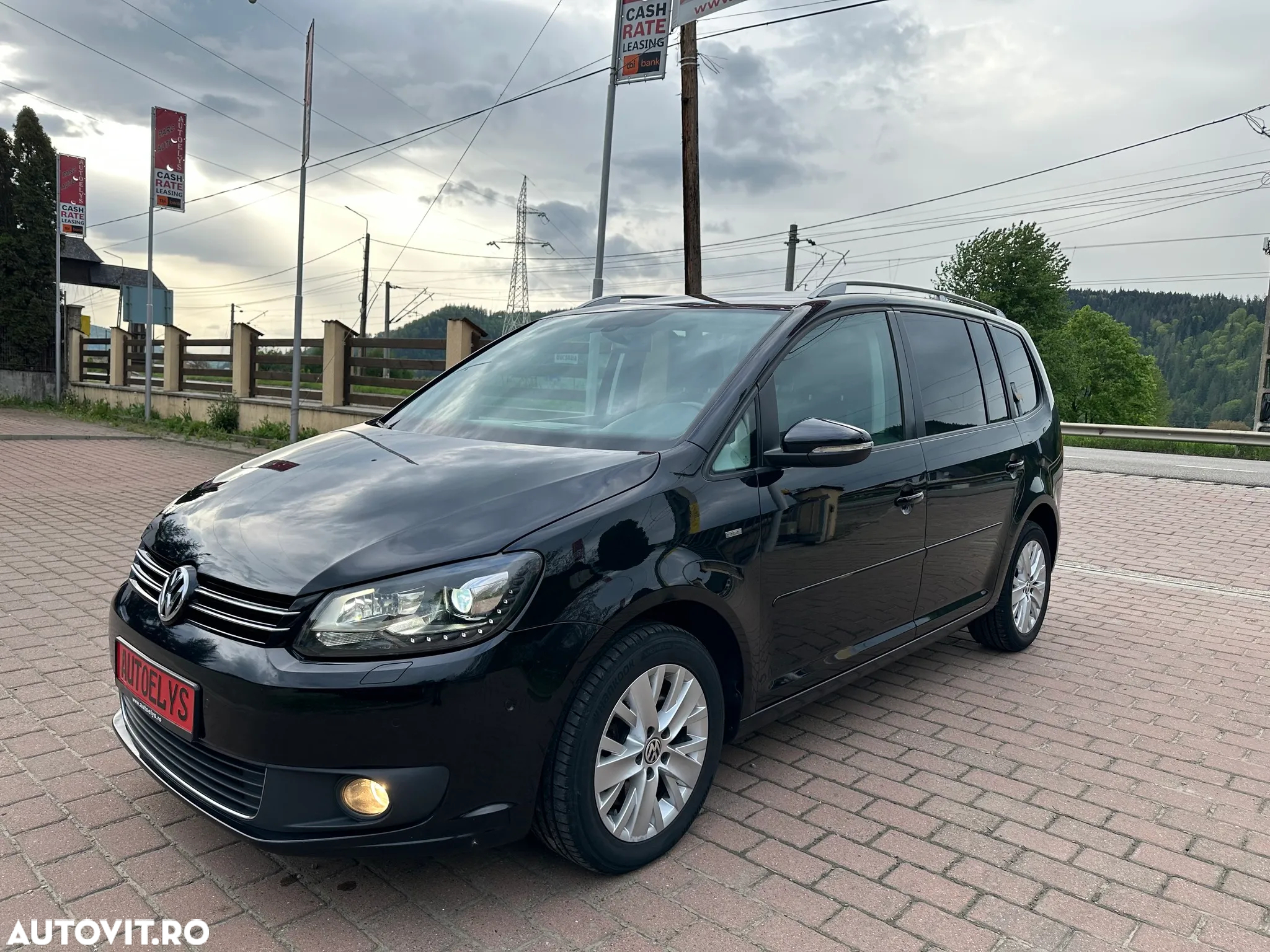 Volkswagen Touran 2.0 TDI DPF BlueMotion Technology DSG Life - 8
