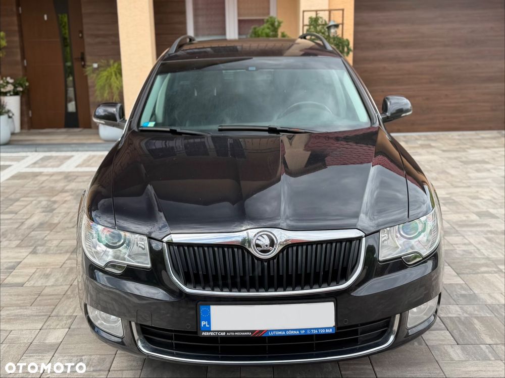 Skoda Superb 2.0 TDI DSG Elegance - 33