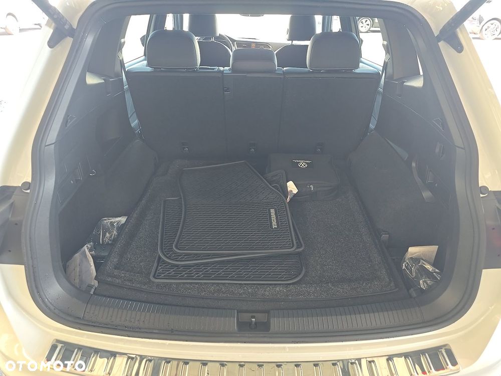 Volkswagen Tiguan - 14