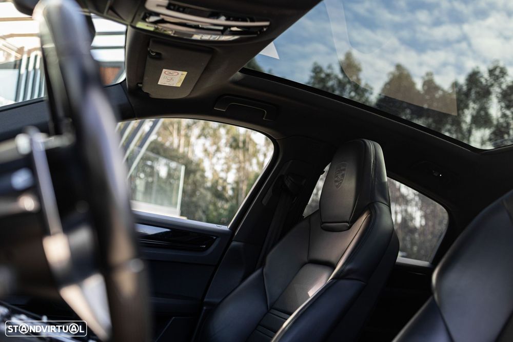 Porsche Cayenne Coupé E-Hybrid - 44