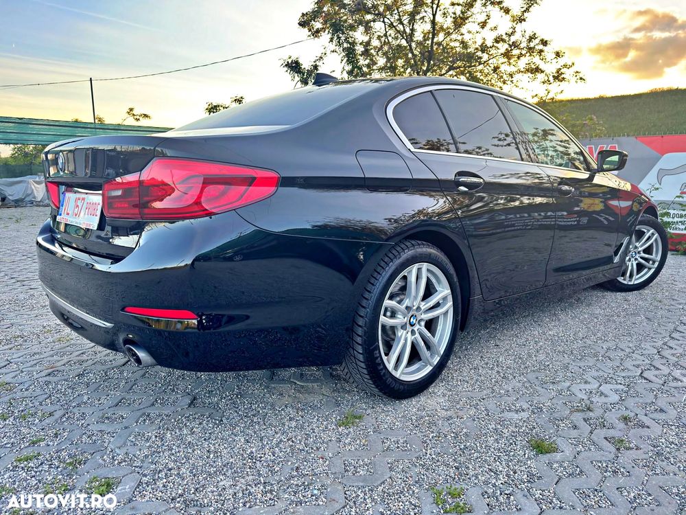 BMW Seria 5 520d Aut. Luxury Line - 11