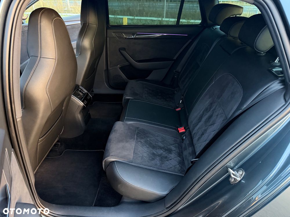 Skoda Superb 2.0 TSI 4x4 Sportline DSG - 22