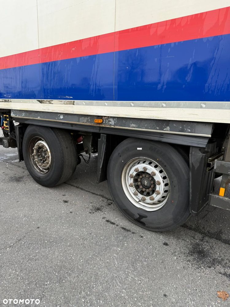 Schmitz Cargobull SKO 18 - 7