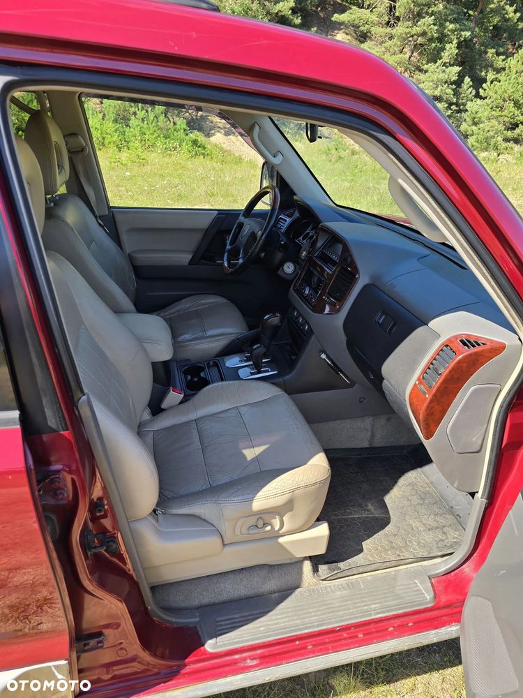 Mitsubishi Montero 3.8 Limited - 22