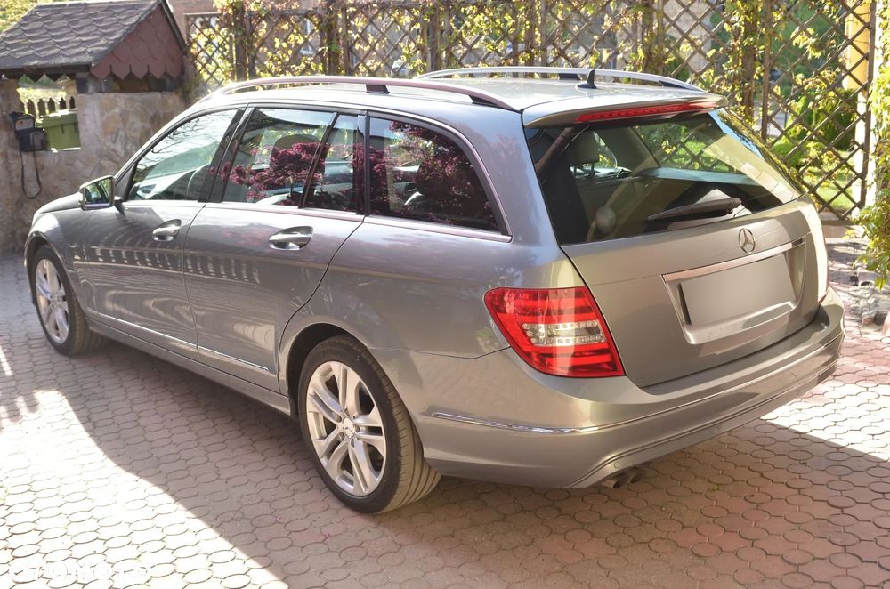 Mercedes-Benz Klasa C 180 CGI BlueEff Avantgarde - 4