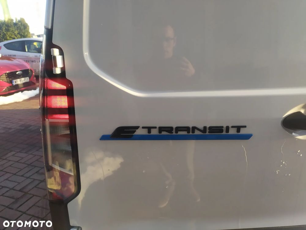 Ford TRANSIT COURIER VAN - 14