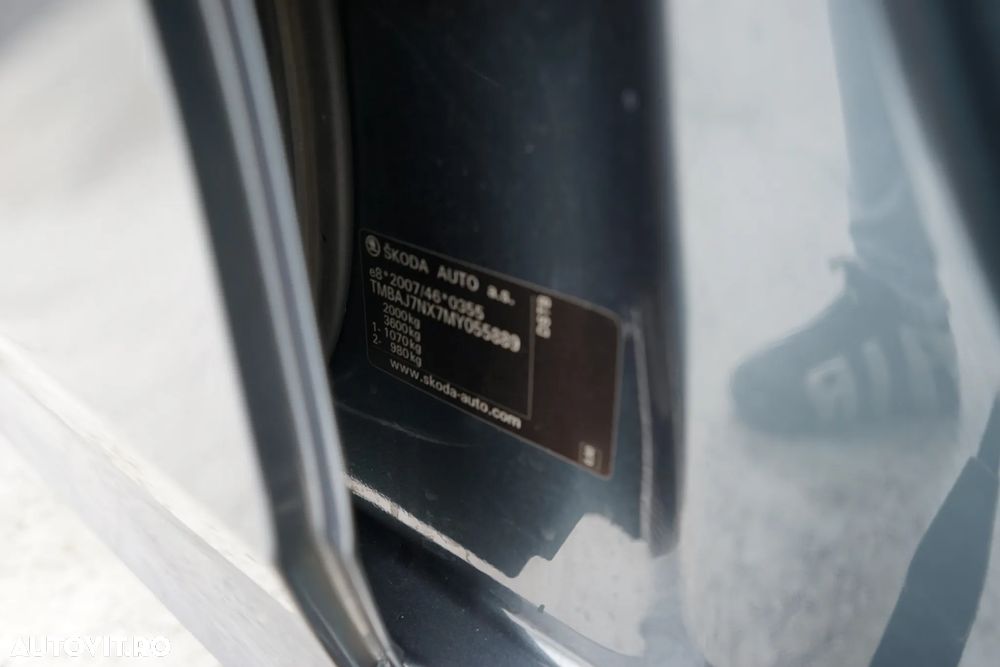 Skoda Octavia 2.0 TDI DSG Ambition - 10