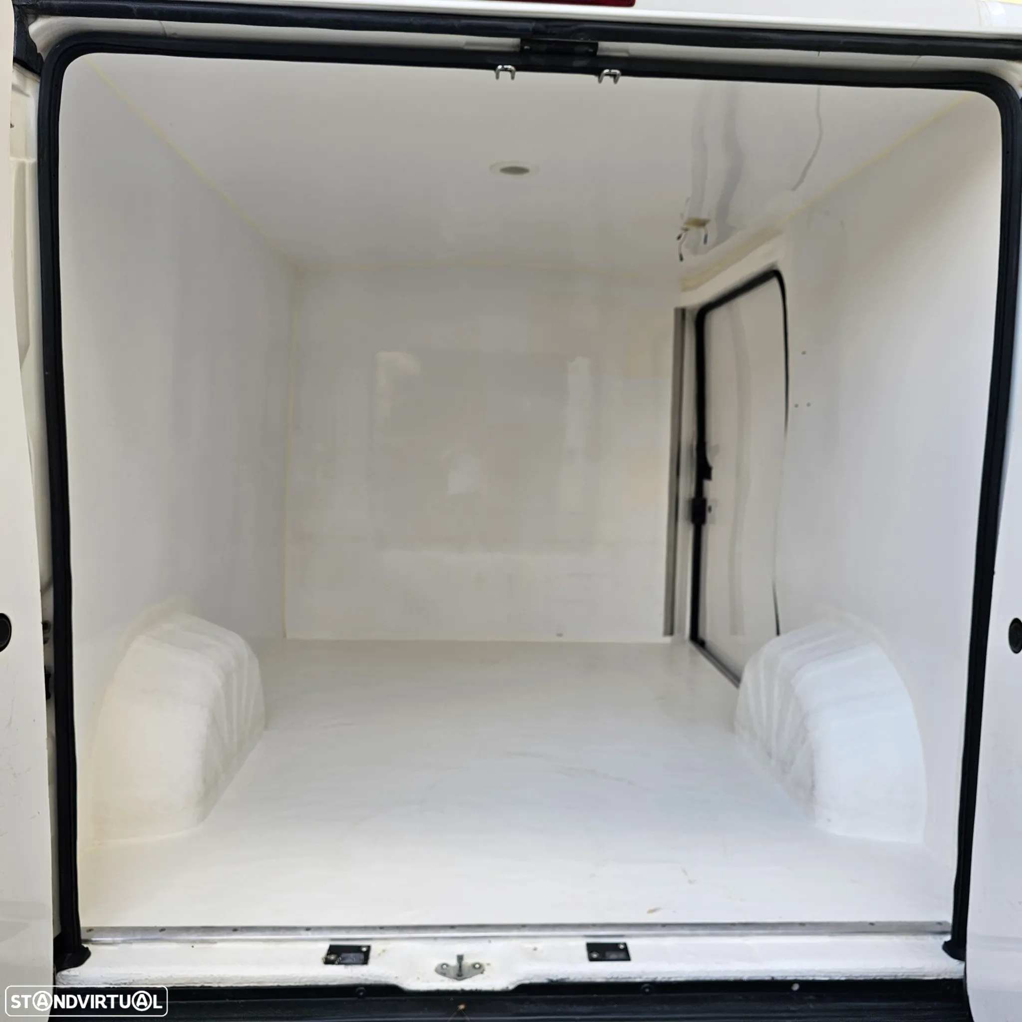 Peugeot Boxer 2.0 HDI Isótermica - 2