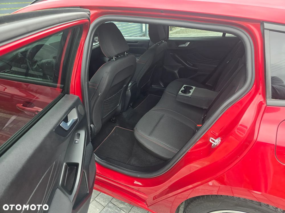 Ford Focus 1.0 EcoBoost Hybrid ST-LINE X - 7