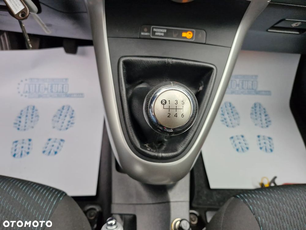 Toyota Verso 09-13 - 33