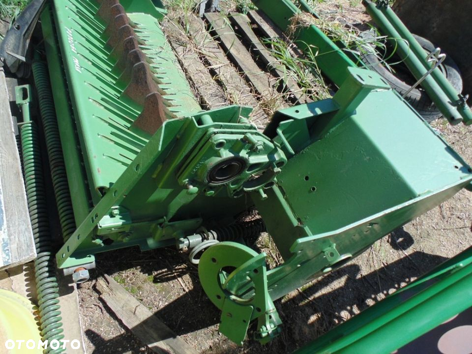 PODŁOGA PRASY JOHN DEERE Maxicut 592 08R - 2
