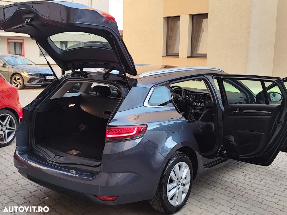 Renault Megane - 8