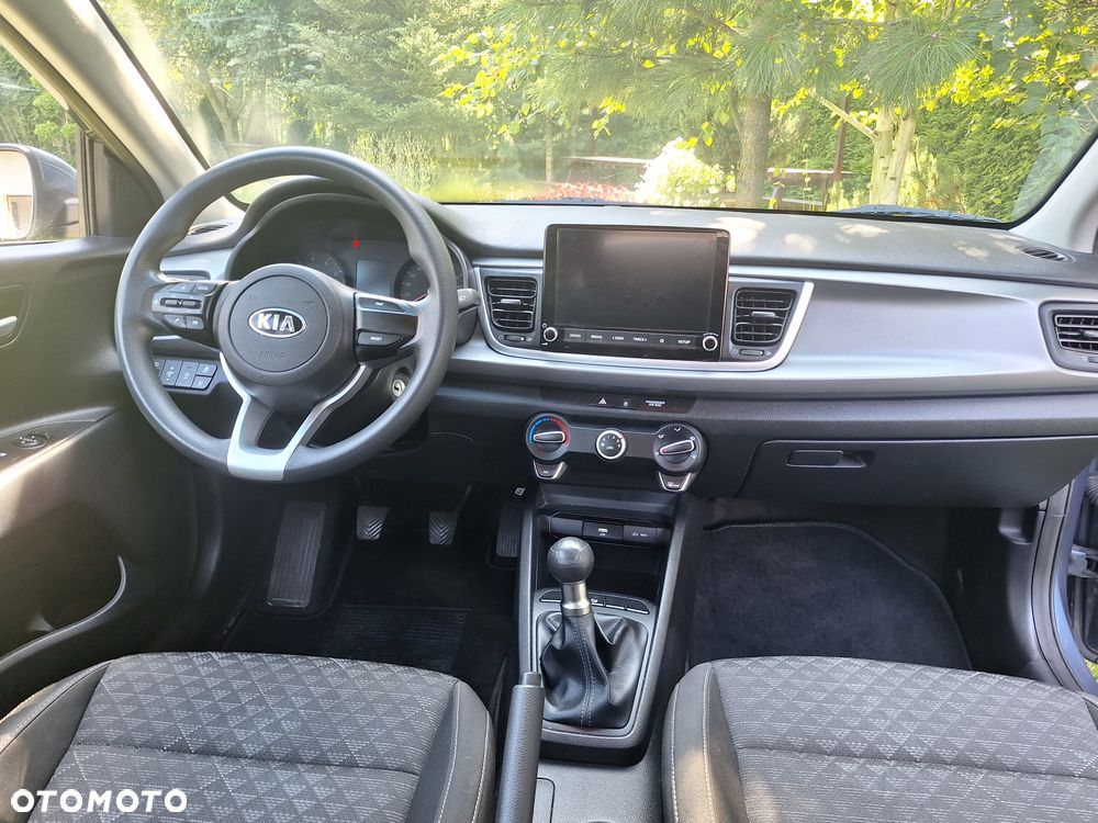 Kia Rio 1.2 M - 11
