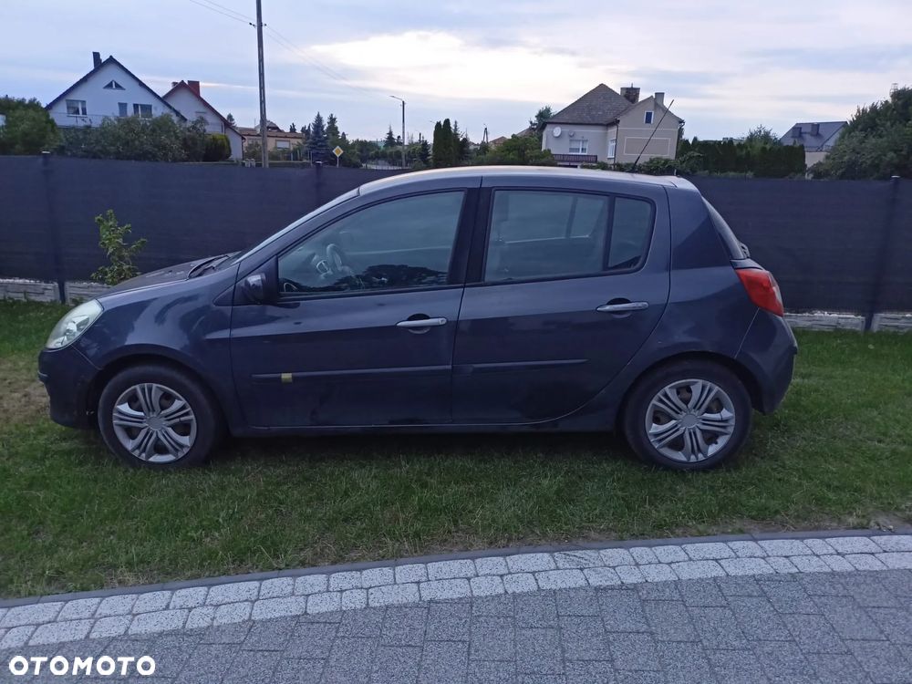 Renault Clio ver-1-5-dci-extreme - 7