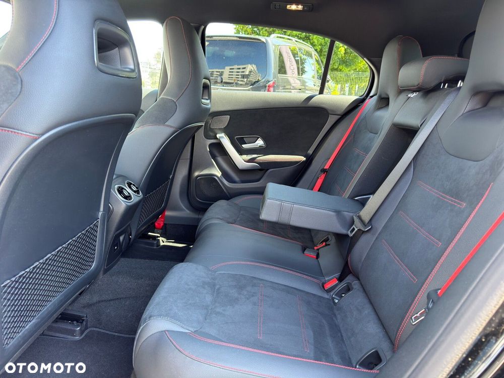 Mercedes-Benz Klasa A 35 AMG 4-Matic 8G-DCT - 28