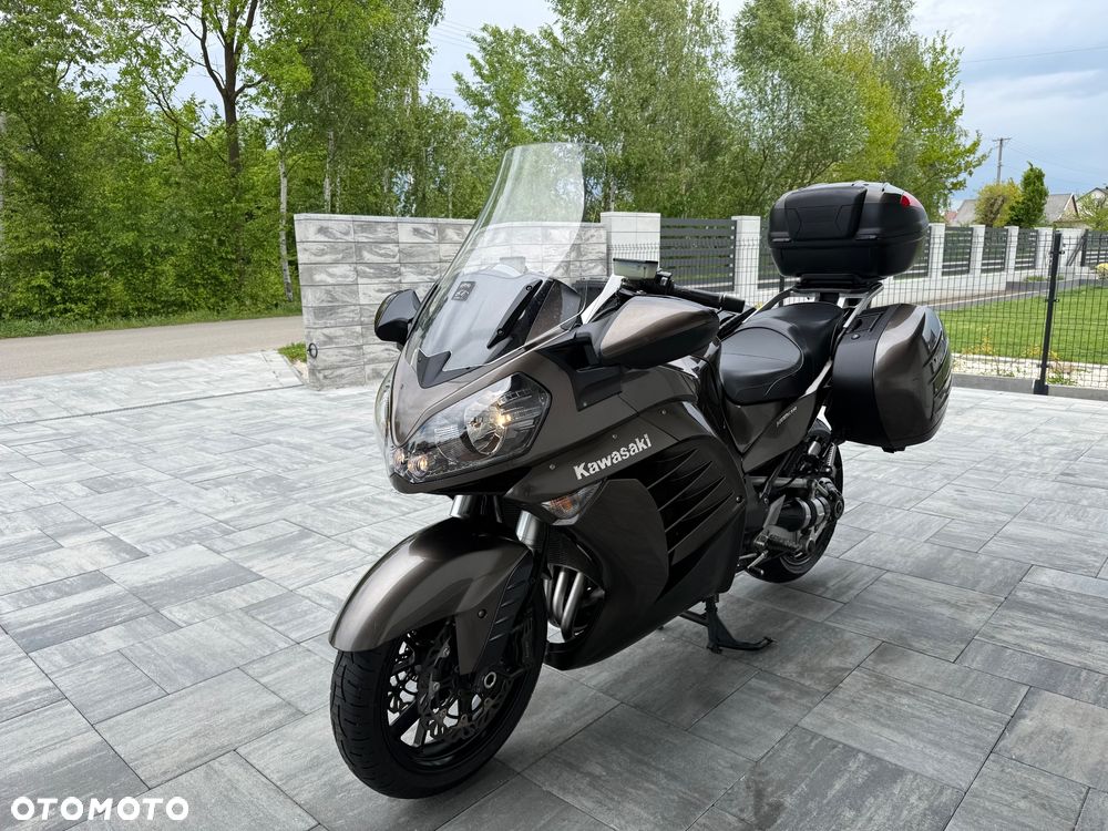 Kawasaki GTR - 2