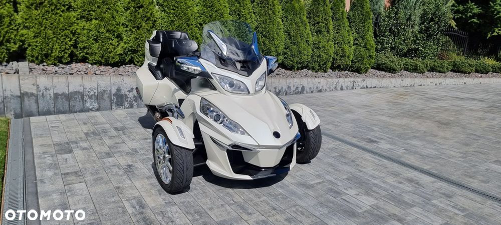 Can-Am Spyder - 2