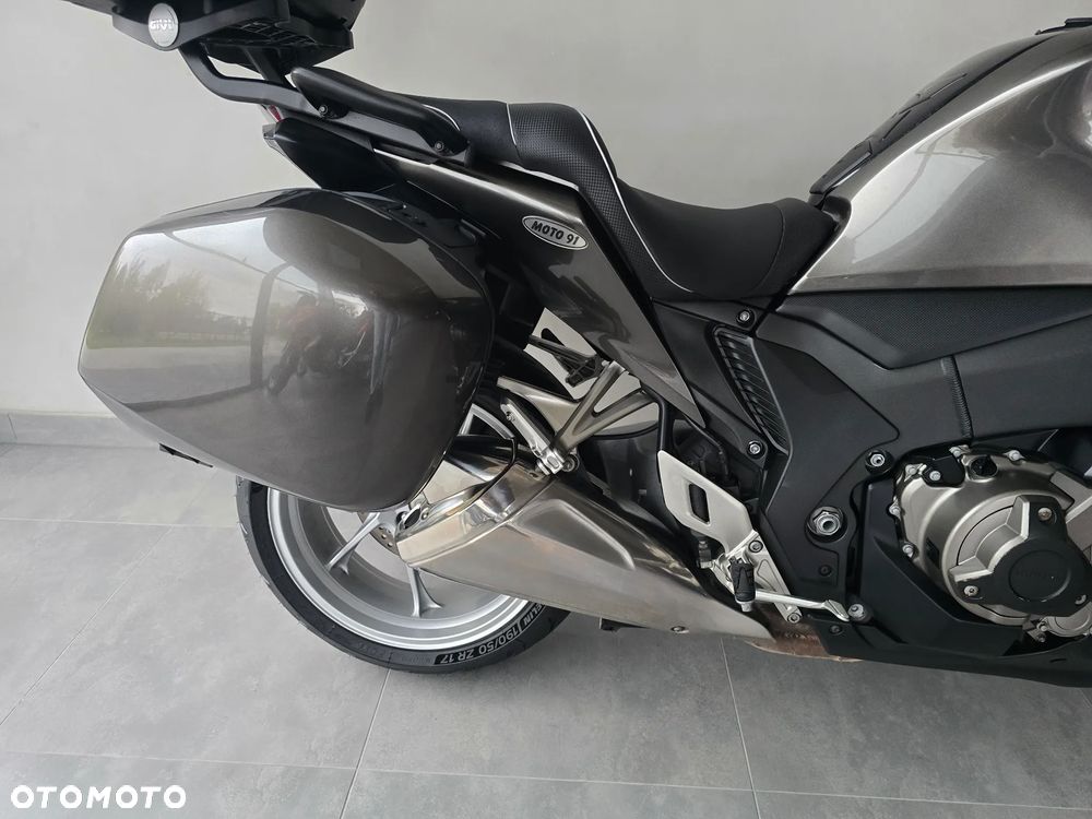 Honda VFR - 31