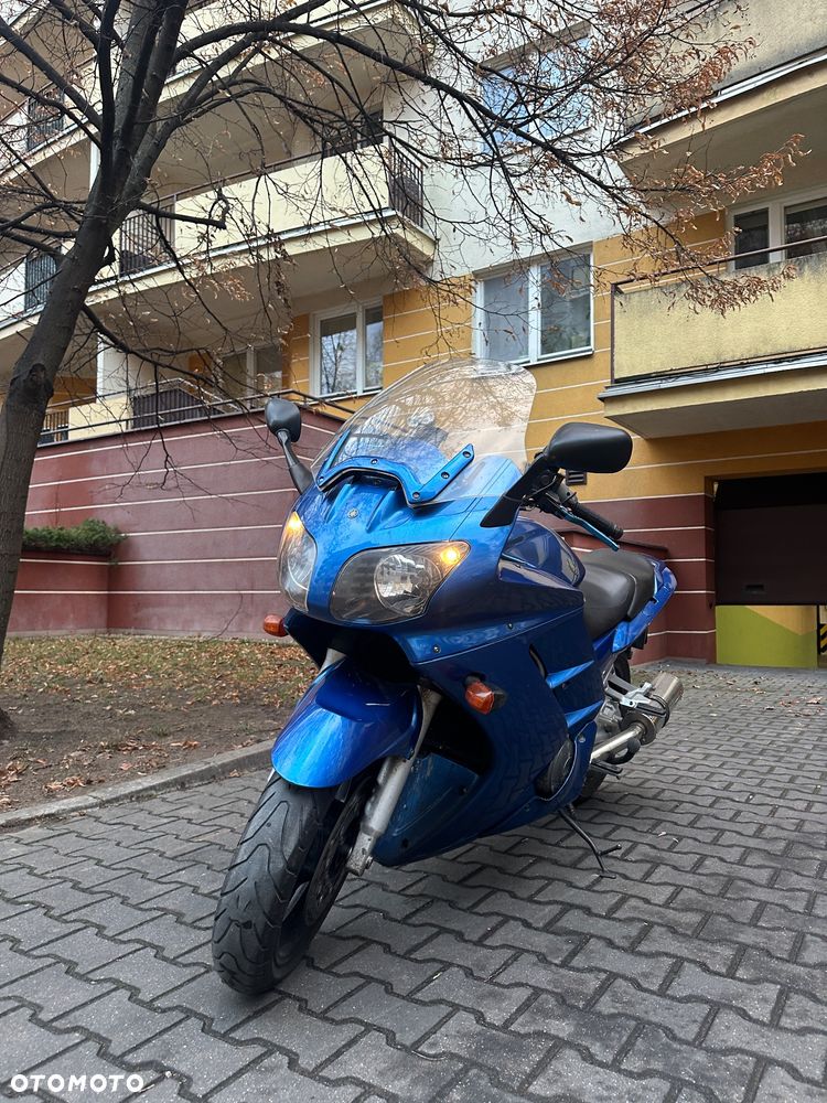 Yamaha FJR - 6