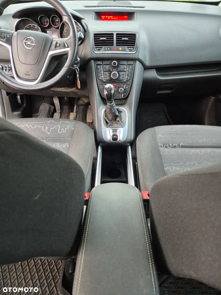 Opel Meriva - 9