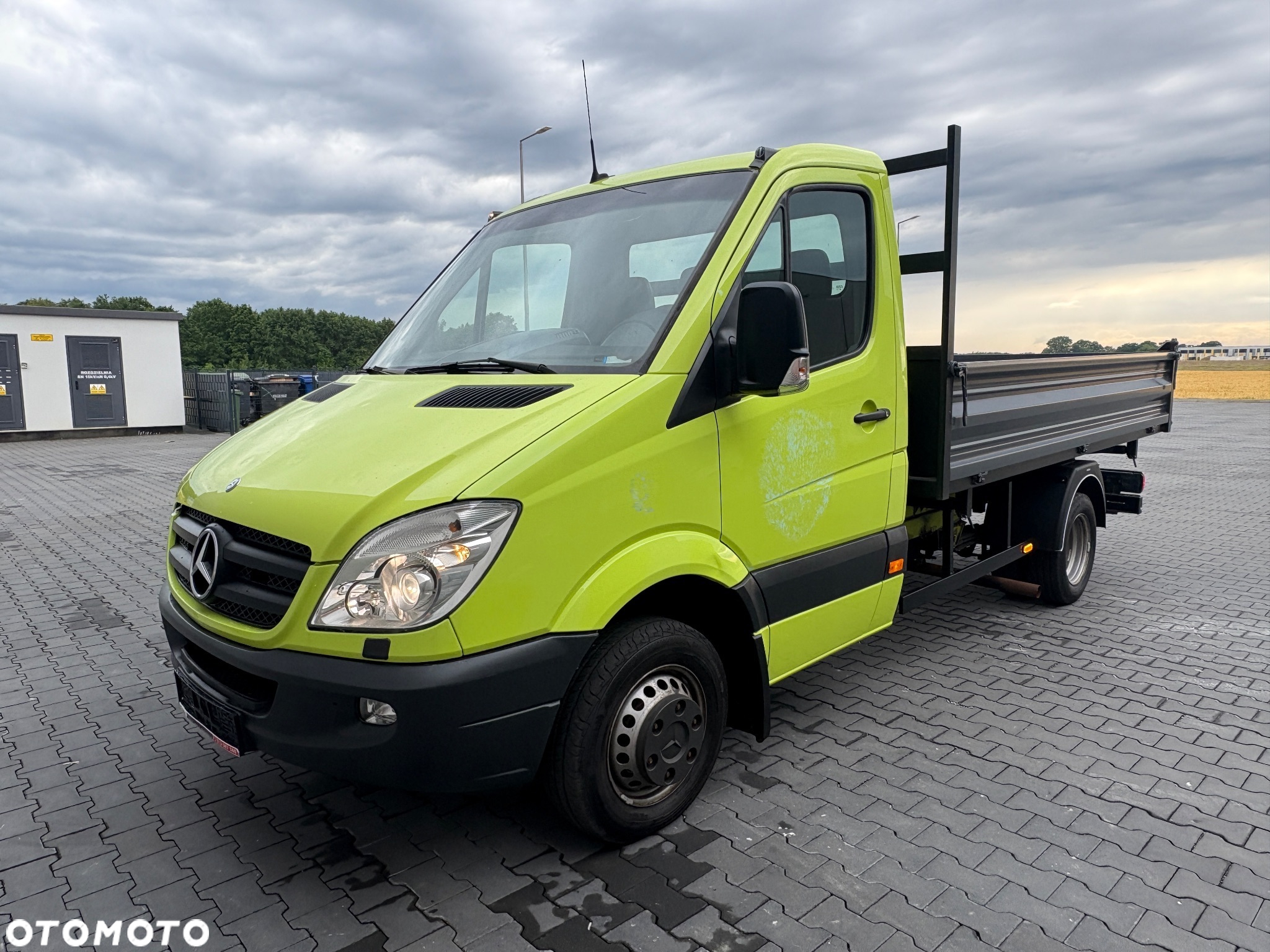 Mercedes-Benz Sprinter - 2