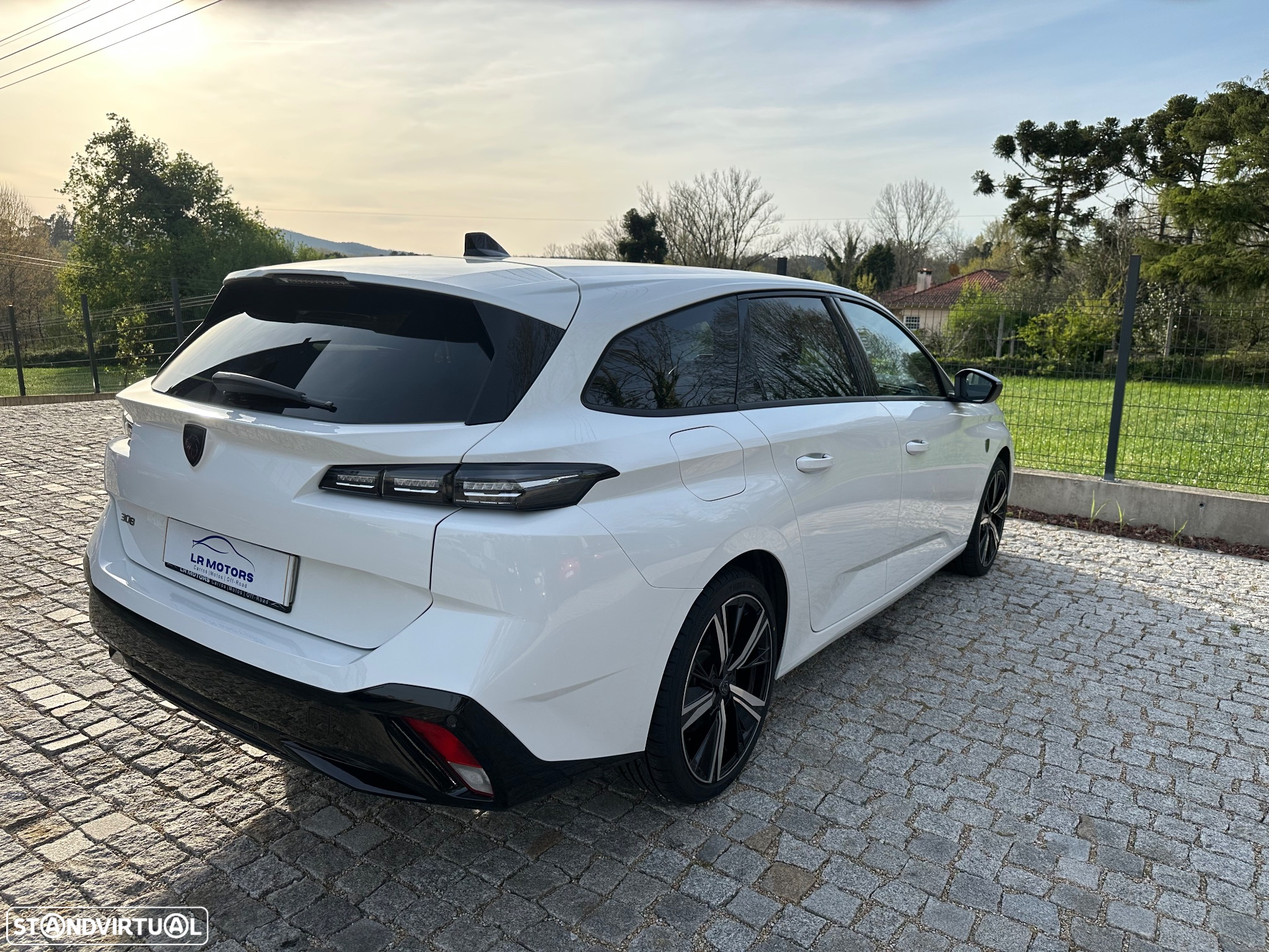 Peugeot 308 SW 1.5 BlueHDi Allure EAT8 - 5