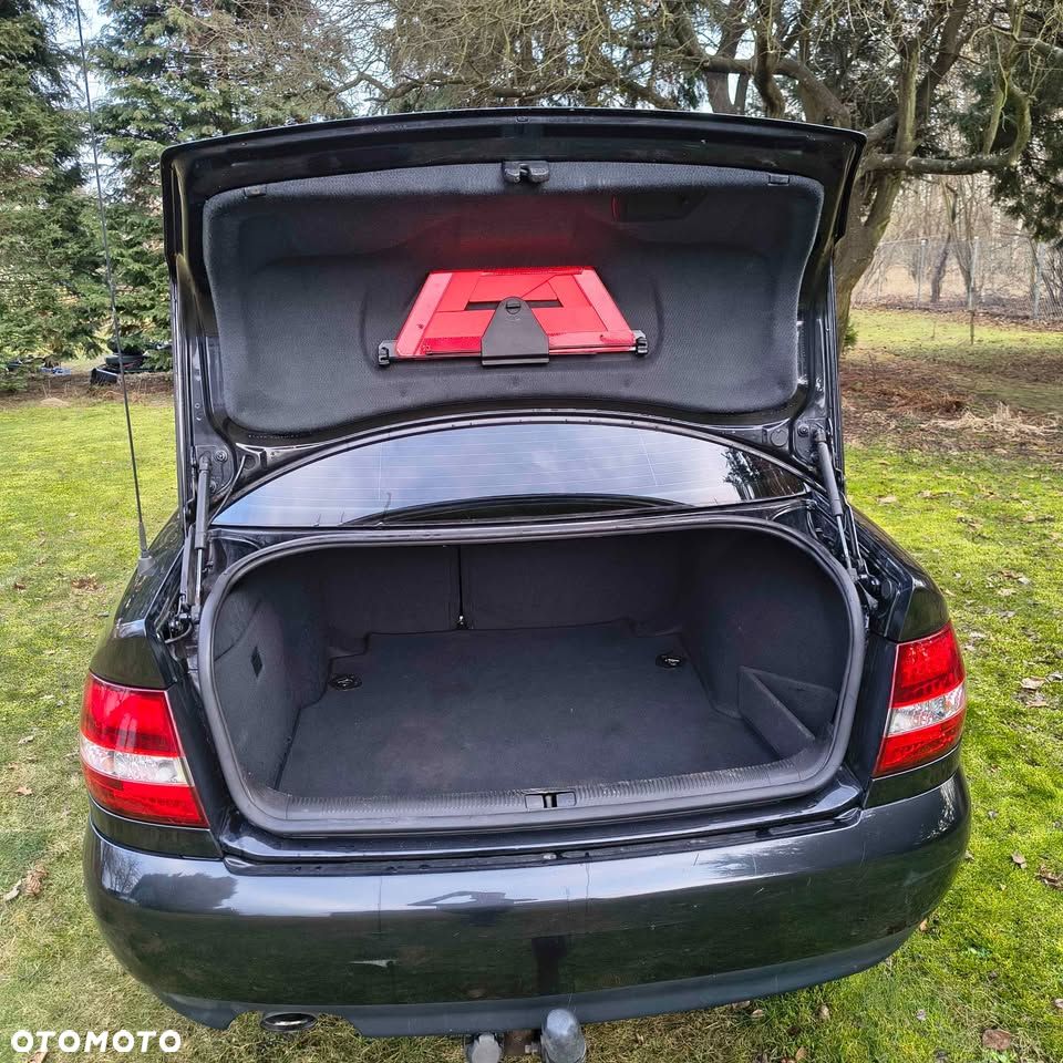 Audi A4 Limousine - 6