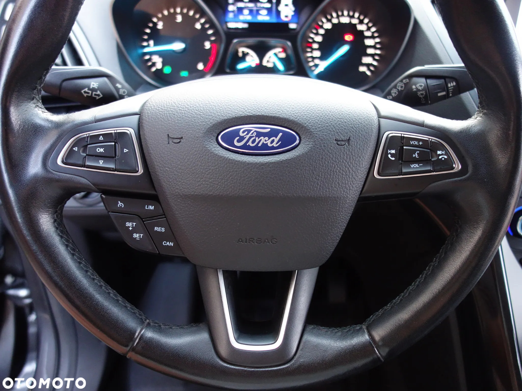 Ford Kuga 2.0 TDCi 4x4 Titanium - 28