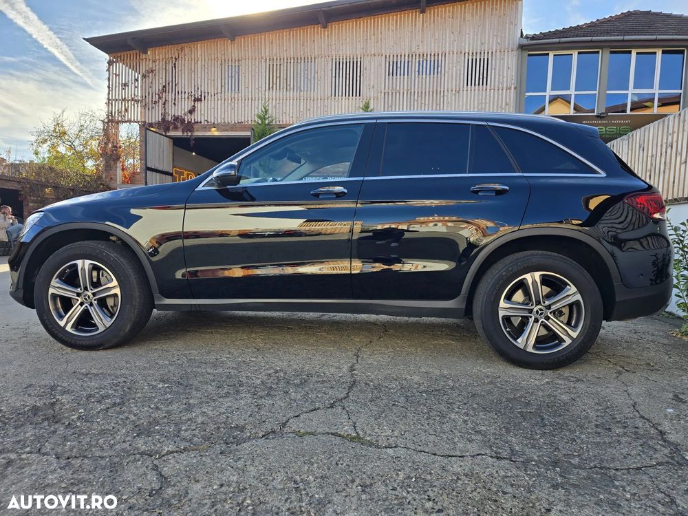 Mercedes-Benz GLC 300 d 4MATIC - 11