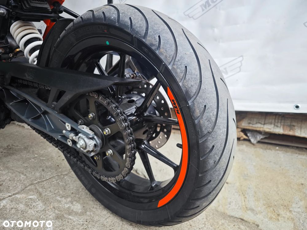 KTM Duke 125 - 13