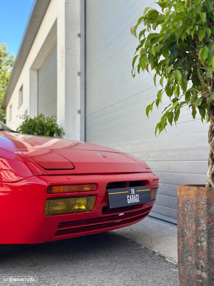 Porsche 944 Turbo - 19