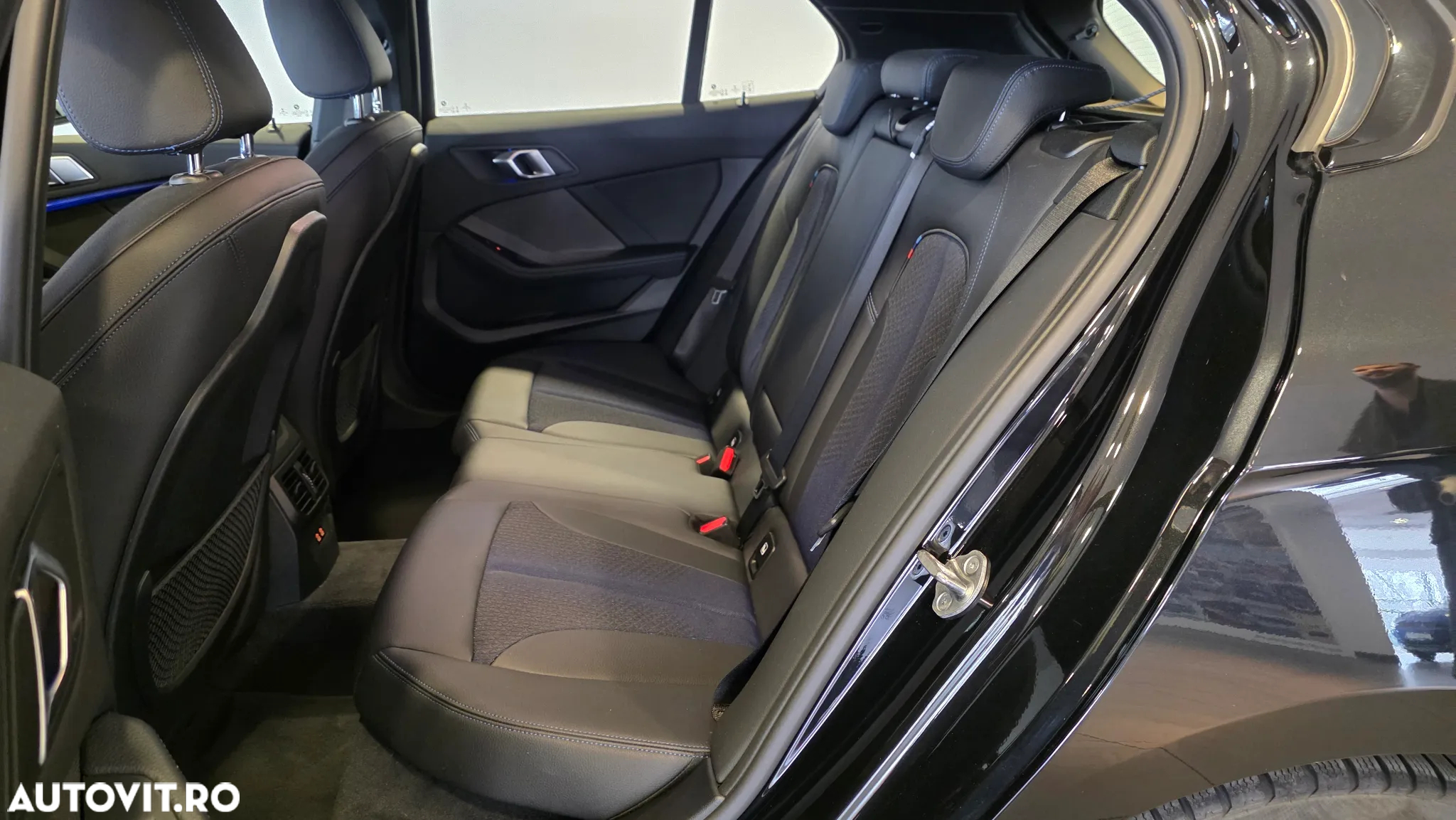 BMW M1 M135i xDrive AT - 9