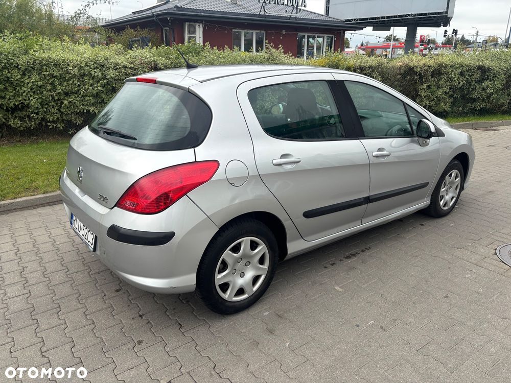 Peugeot 308 2010 photo 4