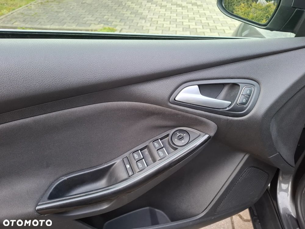 Ford Focus 1.5 EcoBlue STart-Stopp-System TITANIUM - 28