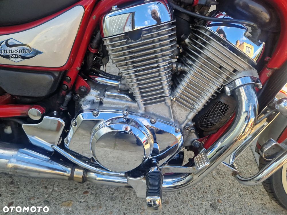 Suzuki Intruder - 16
