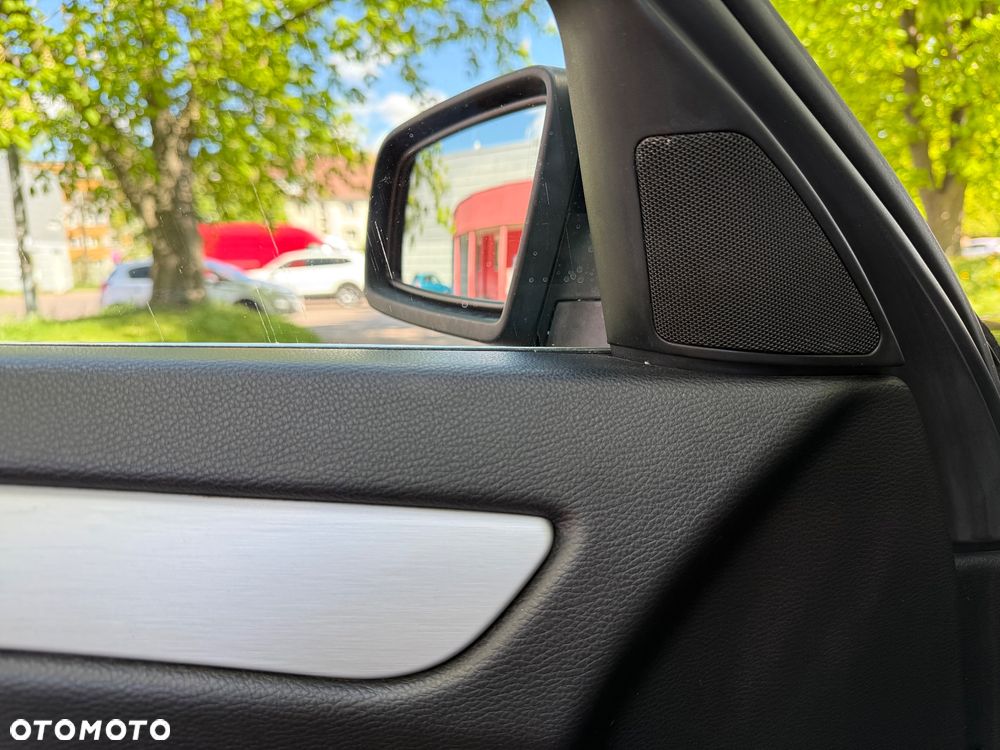 BMW Seria 5 525i Edition Sport - 30