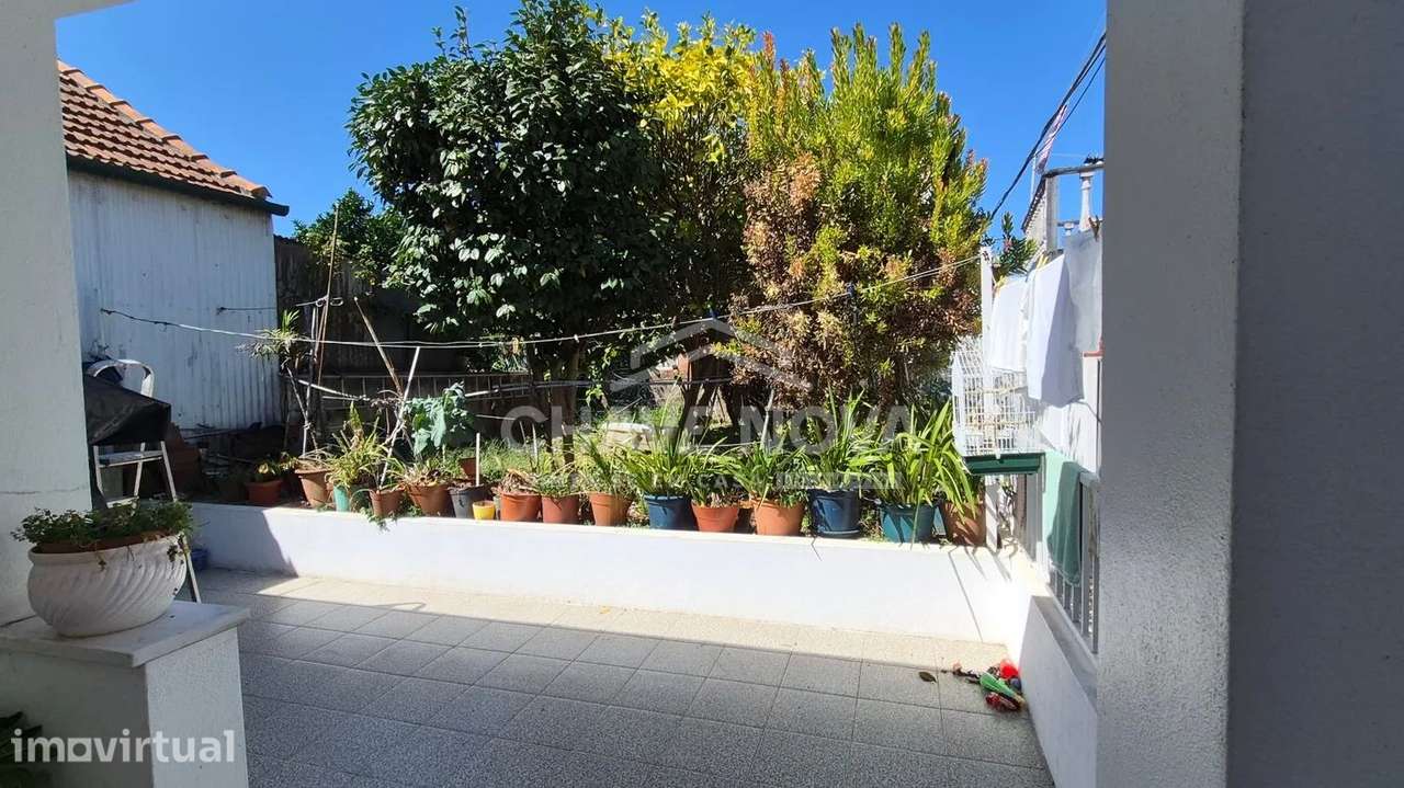 Moradia Pronta a Habitar em Santa Marinha - Grande imagem: 3/24
