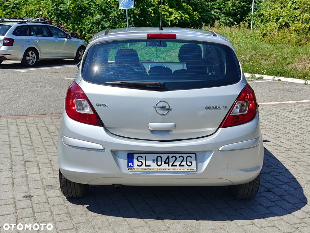 Opel Corsa 1.2 16V Cosmo - 15