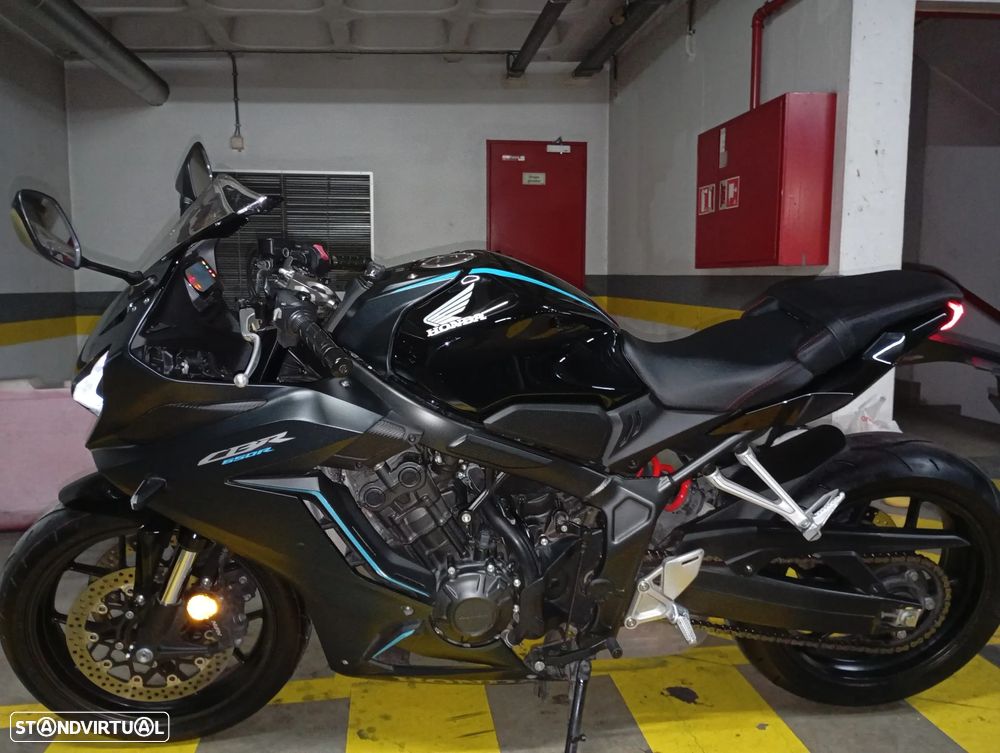 Honda CBR Black - 3
