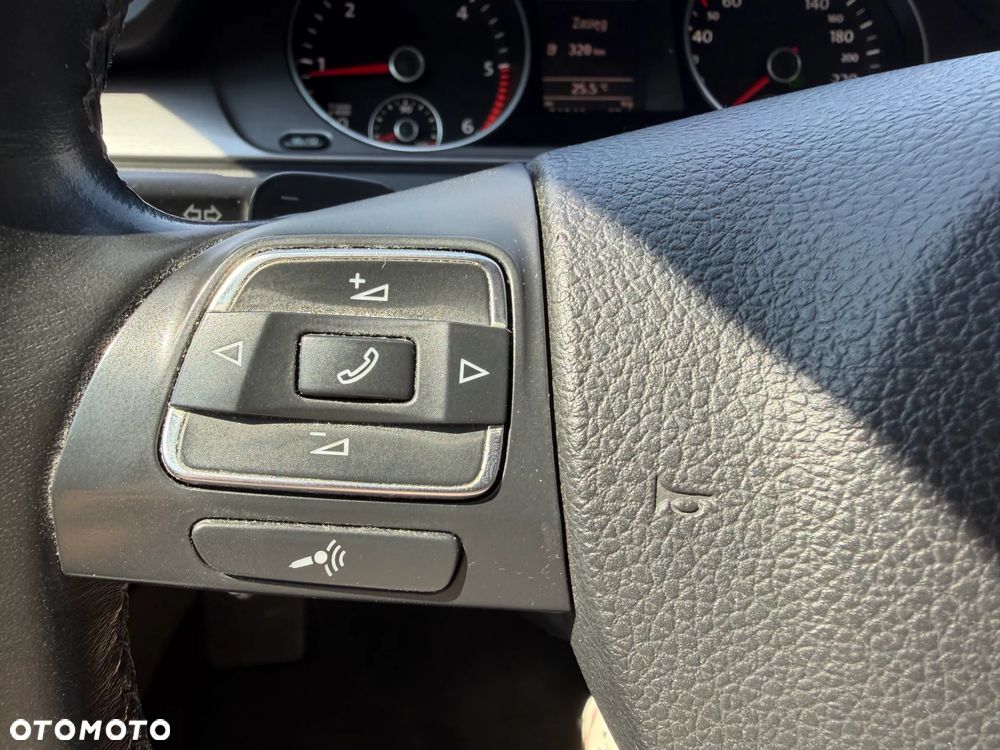 Volkswagen Passat 2.0 TDI Comfortline DSG - 15