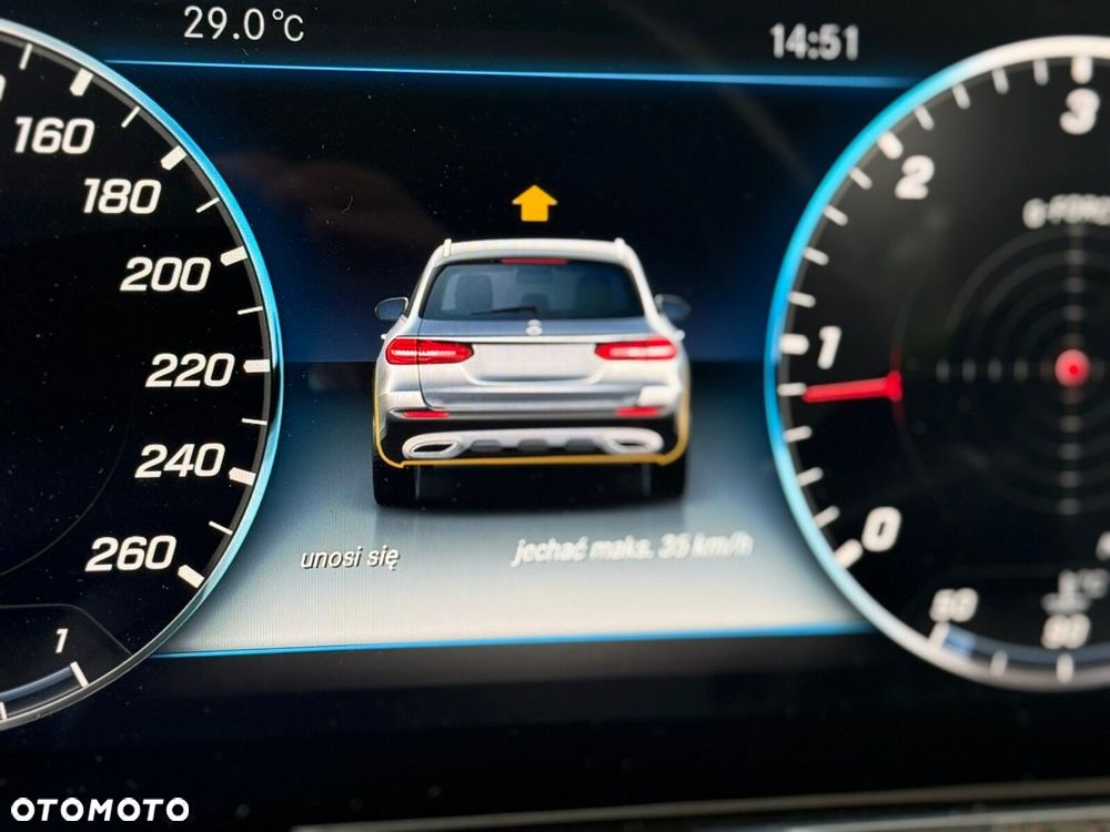 Mercedes-Benz Klasa E 220 d 4-Matic All-Terrain - 15